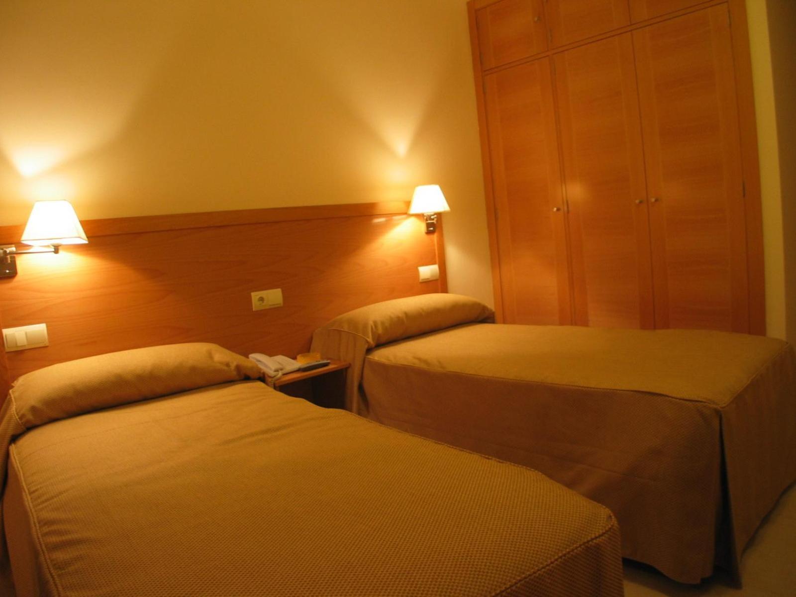 Hostal Ciudad De Caparra Carcaboso Værelse billede