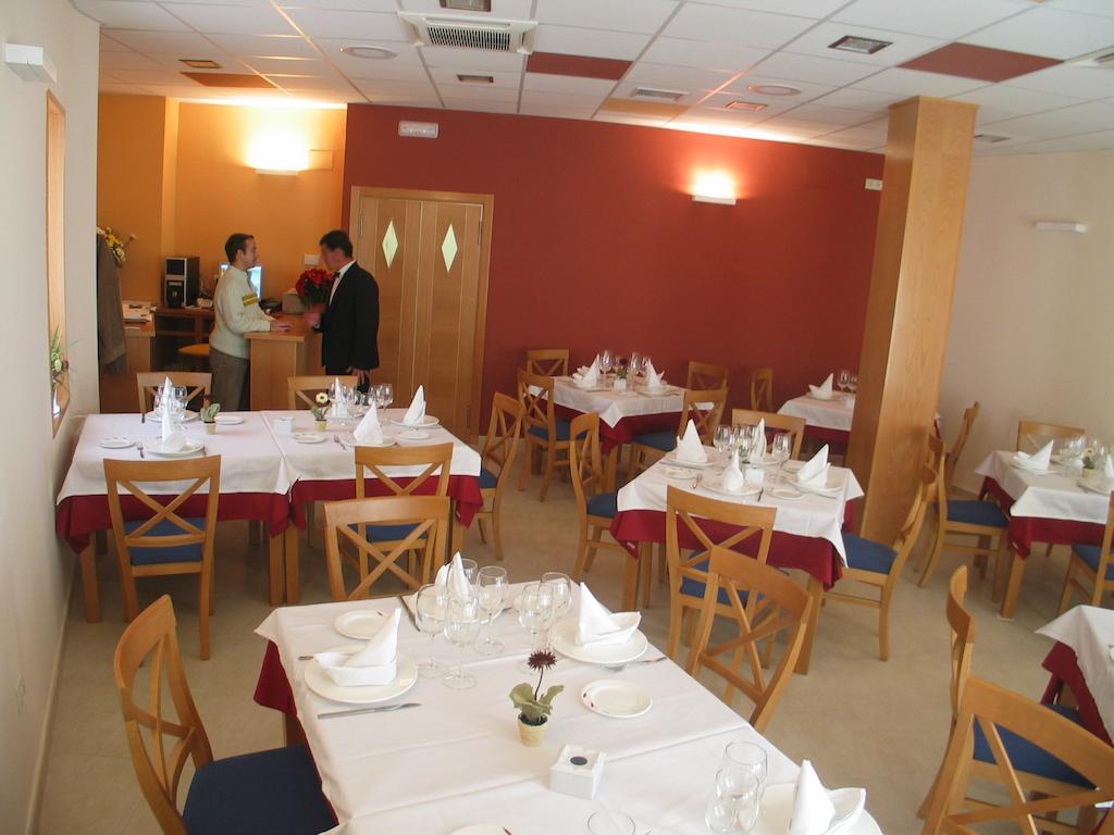 Hostal Ciudad De Caparra Carcaboso Eksteriør billede