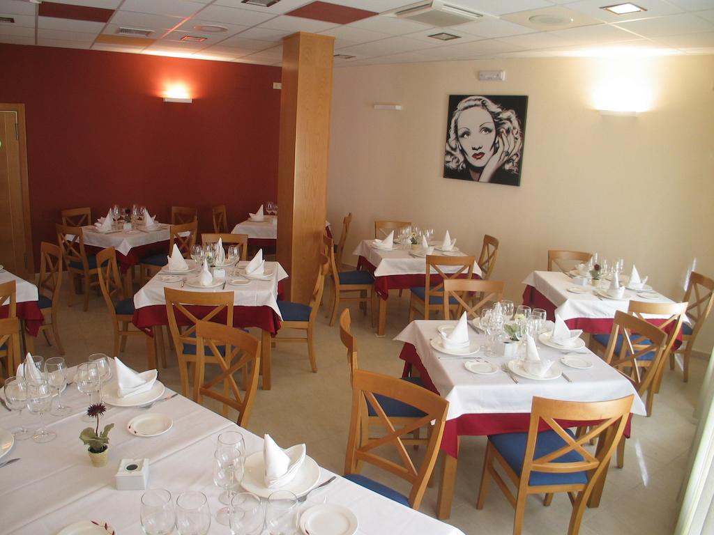 Hostal Ciudad De Caparra Carcaboso Eksteriør billede
