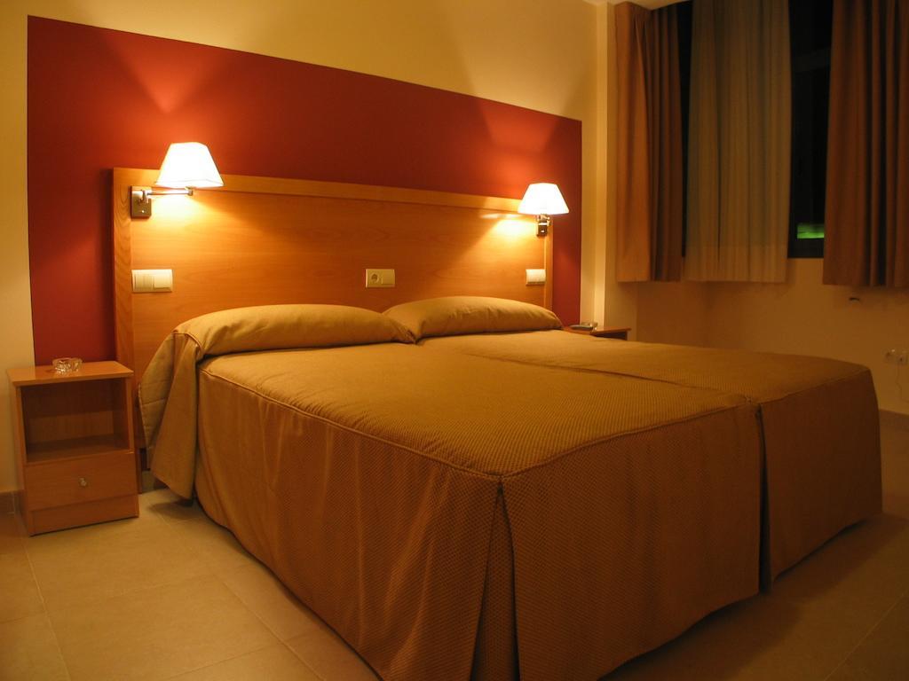 Hostal Ciudad De Caparra Carcaboso Værelse billede