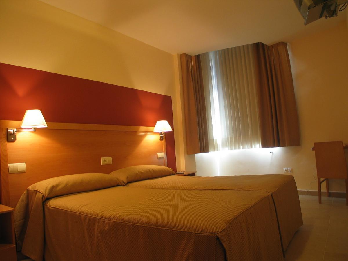 Hostal Ciudad De Caparra Carcaboso Eksteriør billede